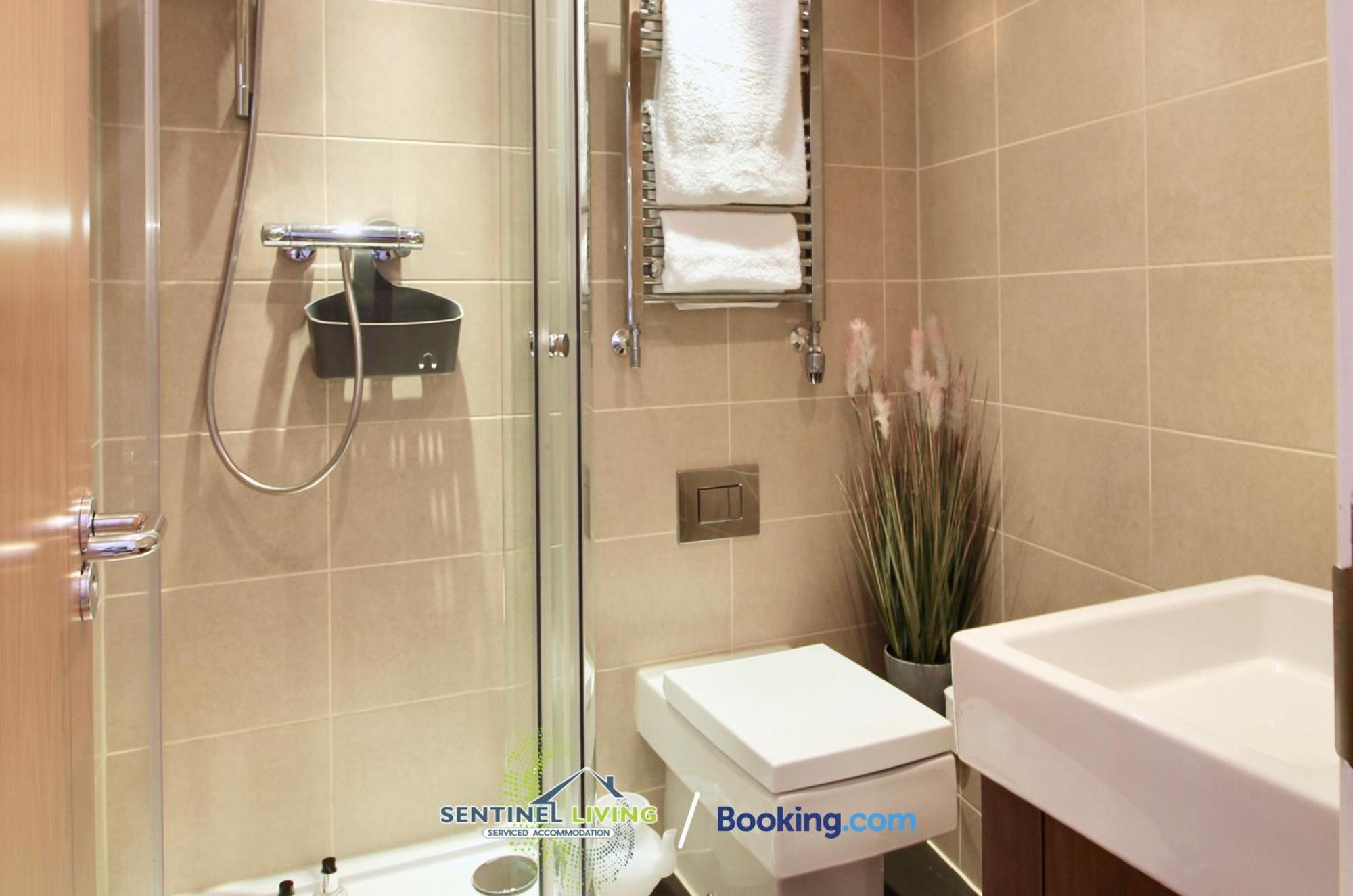 Windsor Flat 2 Bed By Sentinel Living With Free Wifi And Parking Apartment Exterior photo