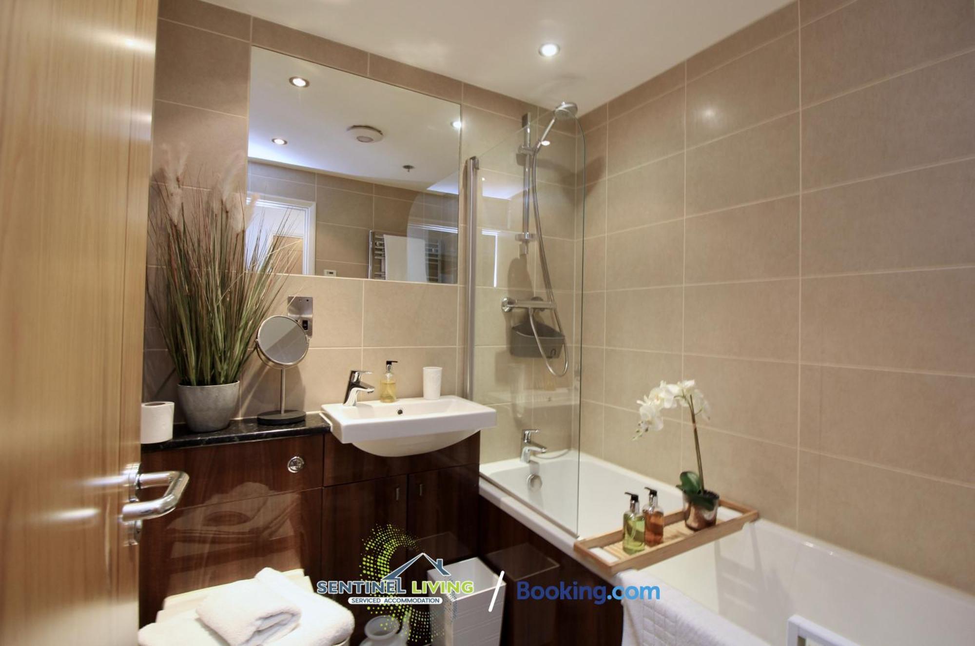 Windsor Flat 2 Bed By Sentinel Living With Free Wifi And Parking Apartment Exterior photo