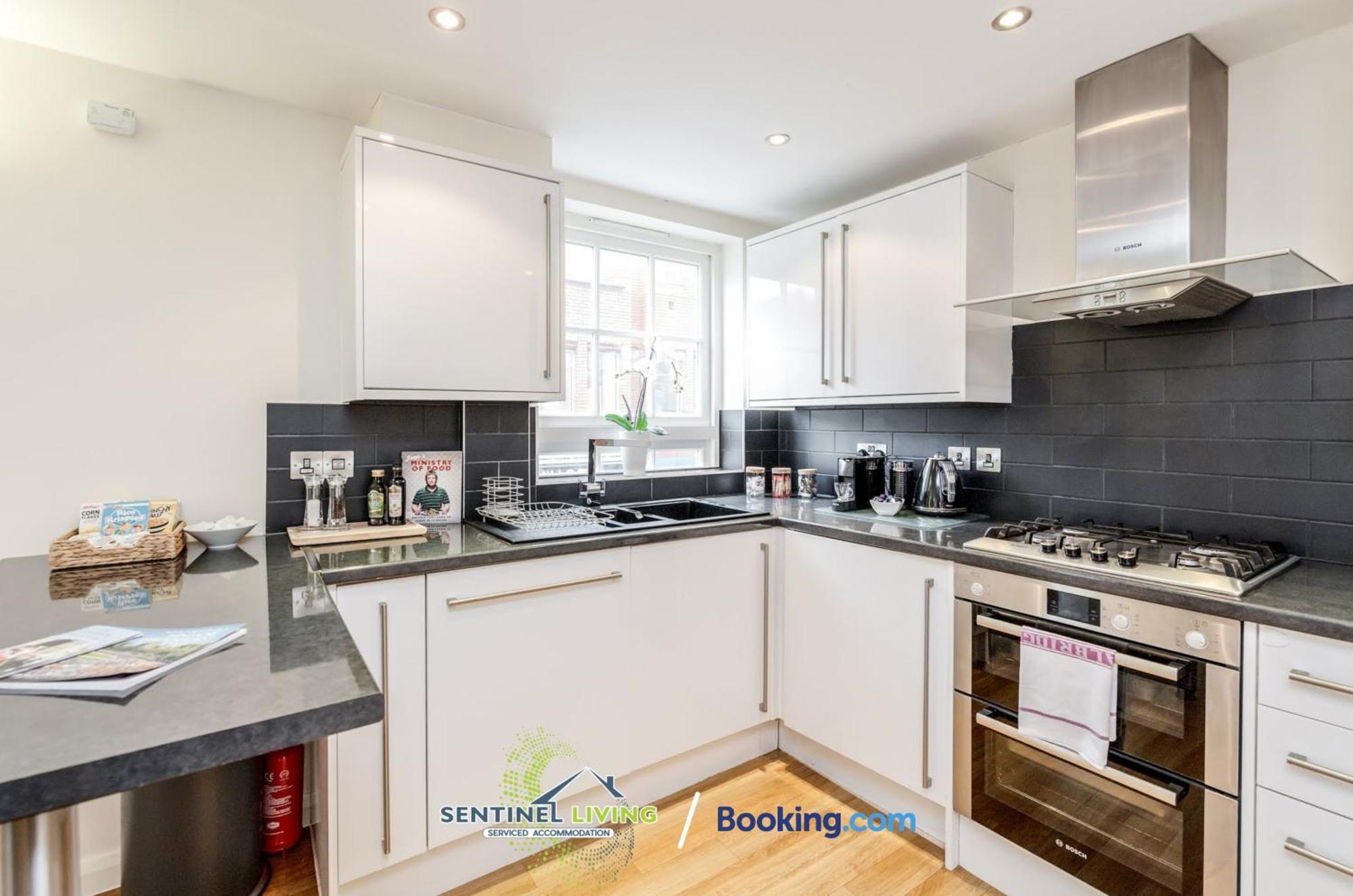 Windsor Flat 2 Bed By Sentinel Living With Free Wifi And Parking Apartment Exterior photo