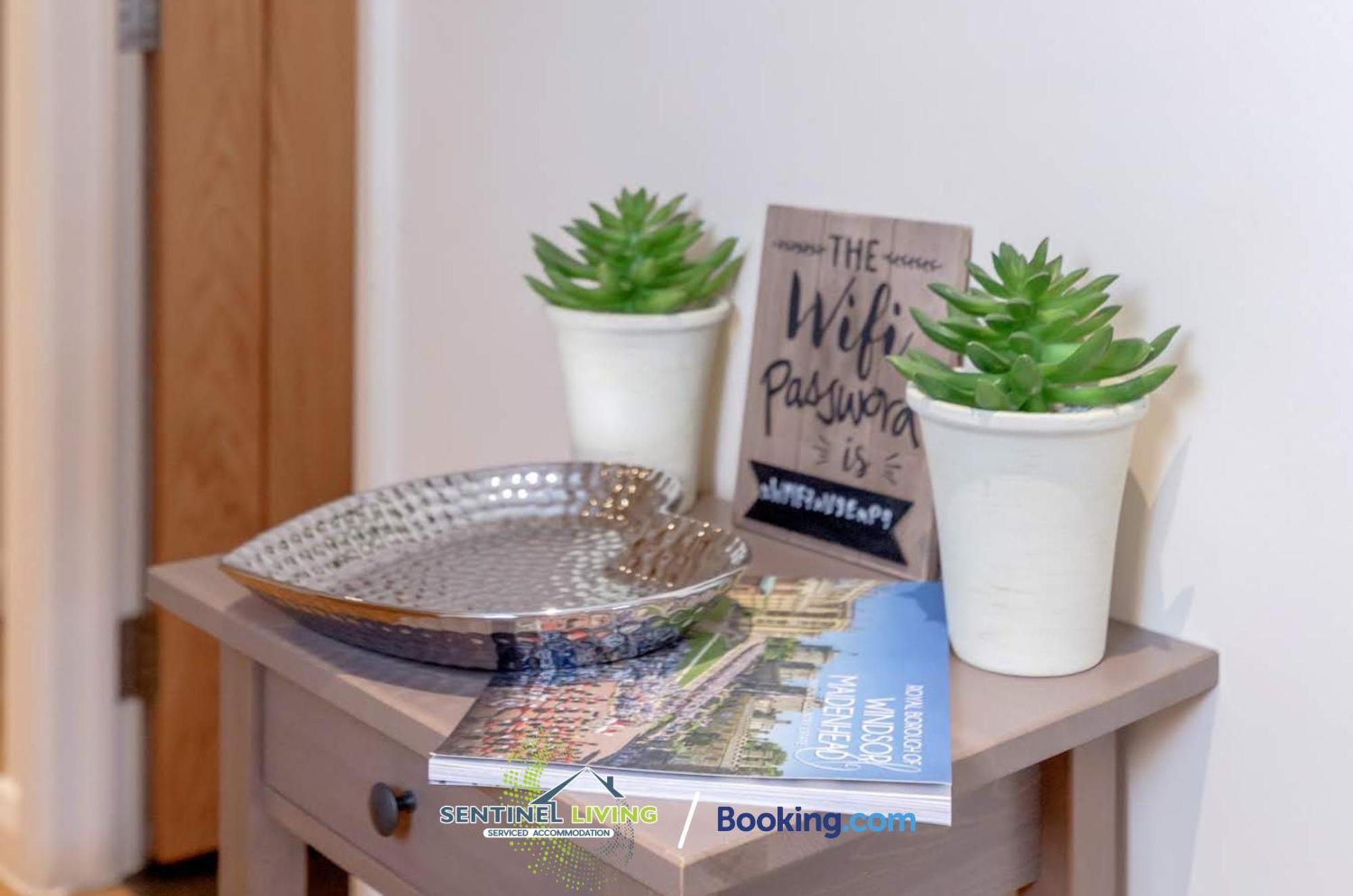 Windsor Flat 2 Bed By Sentinel Living With Free Wifi And Parking Apartment Exterior photo